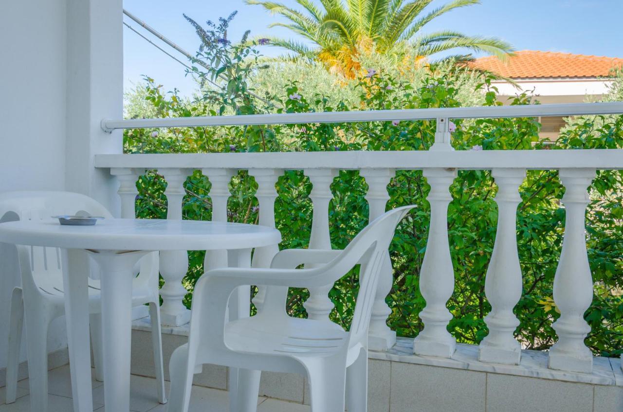 Villa Eden Лименас Екстериор снимка